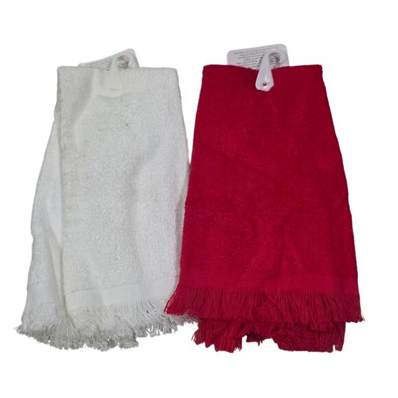 Pooh Fingertip Towels Holiday Eeyore/Red and Piglet/White Bathroom Kitchen - Picture 2 of 4